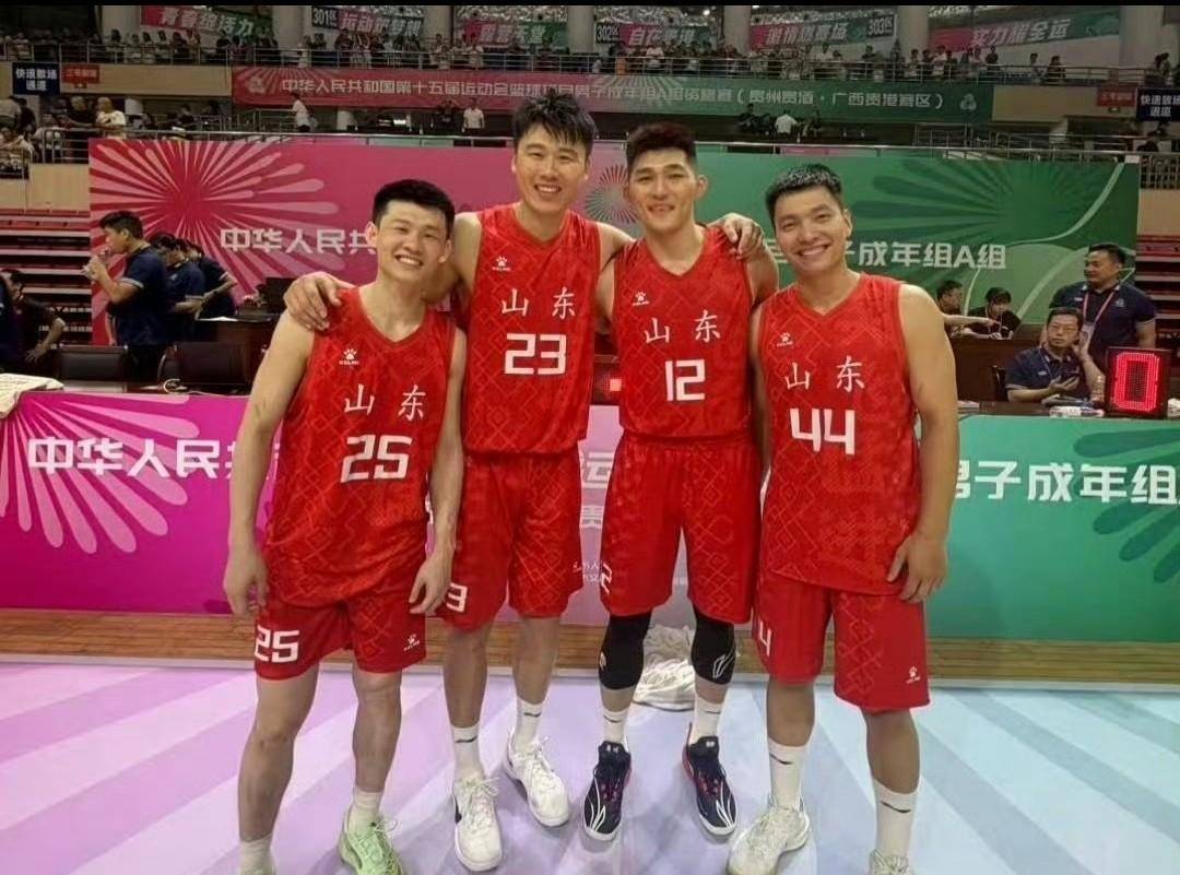 开云体育-山东男篮关键时刻伤情更新;志在欧超杯名次提升;信心回归;身体对抗强度拉满的简单介绍