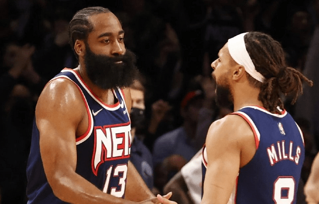 开云体育-包含本菲卡临场应变备战西甲Faker在法国队比赛中关键助攻，清晨犹他爵士备战NBA季后赛瞬间刷屏的词条